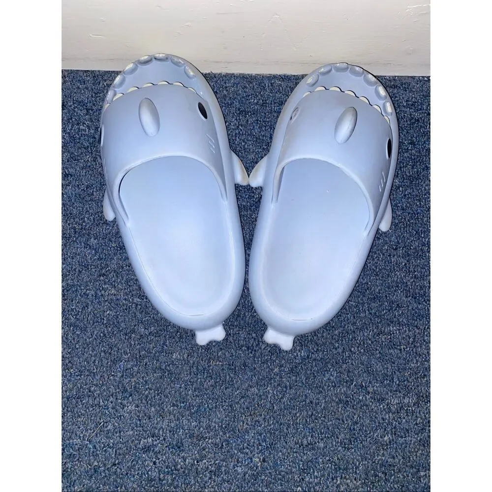 Shark foam slides men 7 w/side fins, teeth and tail